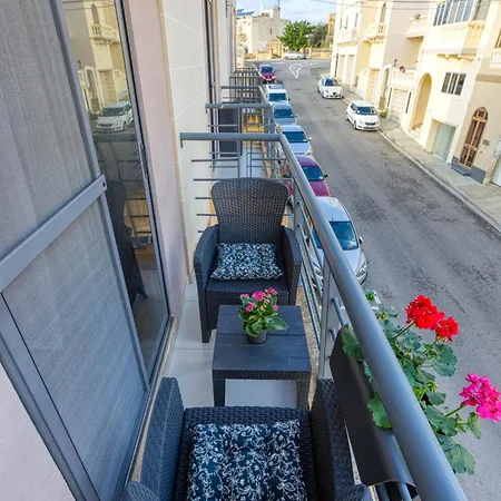 Bright,stylish 2bedroom In Village Centre * Kalkara