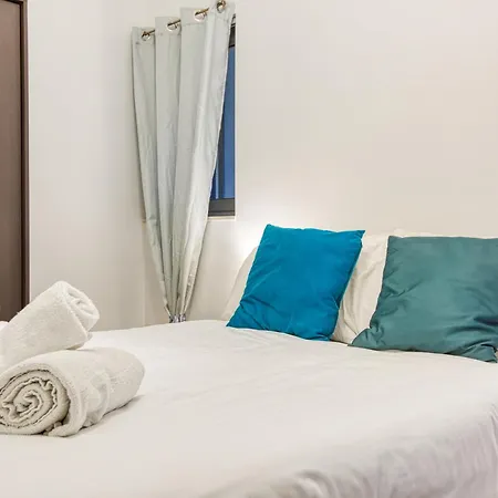 Bright,stylish 2bedroom In Village Centre Kalkara