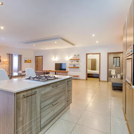 Bright,stylish 2bedroom In Village Centre * Kalkara