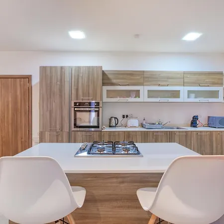 Bright,stylish 2bedroom In Village Centre アパート *