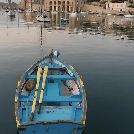 Bright,stylish 2bedroom In Village Centre Apartamento Kalkara