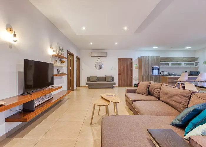 Bright,stylish 2bedroom In Village Centre Lägenhet *