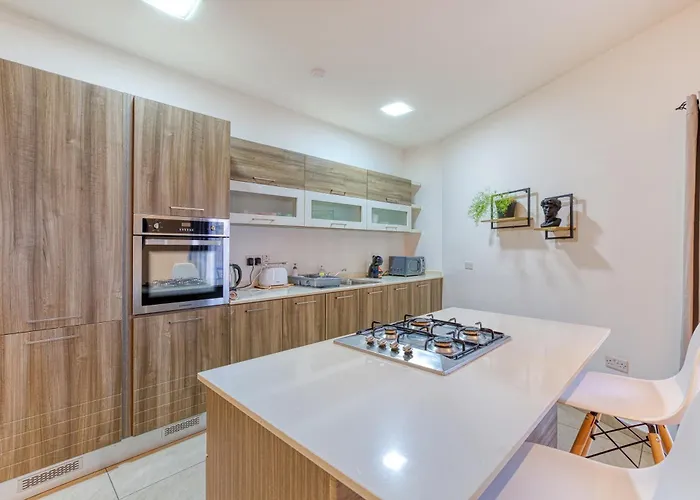 Bright,stylish 2bedroom In Village Centre Lägenhet *