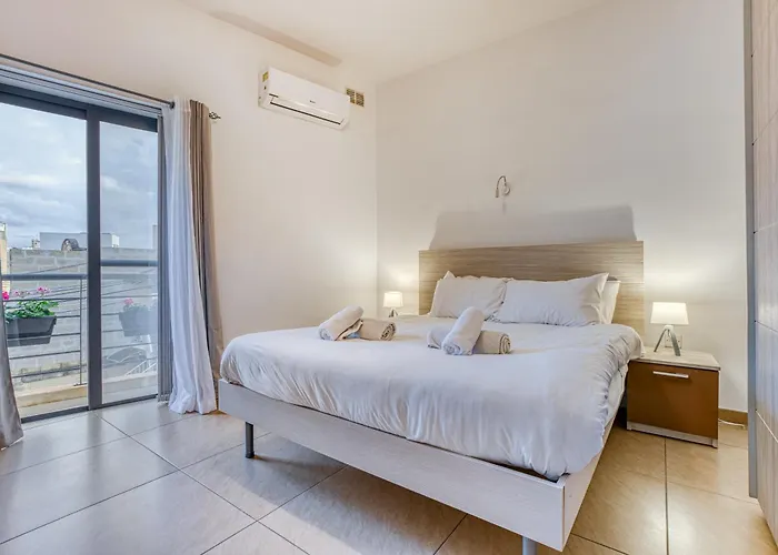 Bright,stylish 2bedroom In Village Centre Lägenhet *