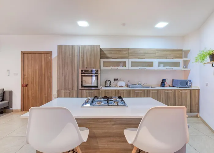 Bright,stylish 2bedroom In Village Centre Lägenhet *